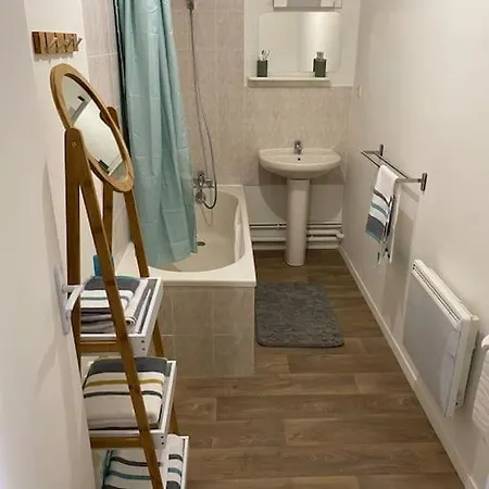 Foch Gare Apartman *
